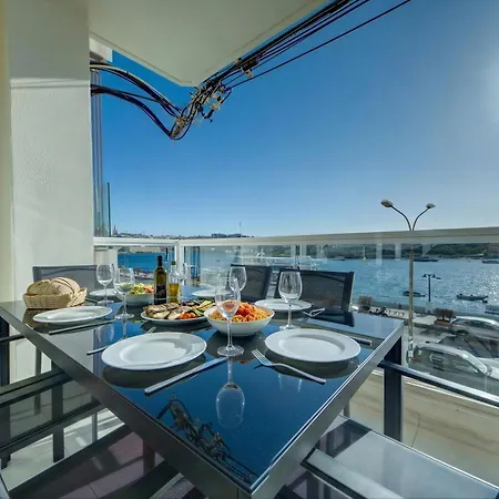 Tigne Seafront & Jacuzzi Apartman Sliema