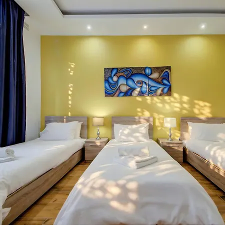 Tigne Seafront & Jacuzzi *