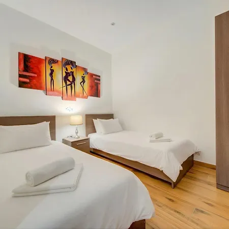 Tigne Seafront & Jacuzzi Apartman