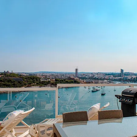 Tigne Seafront & Jacuzzi *