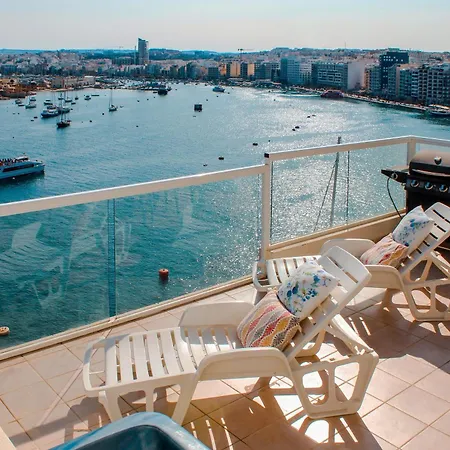 Tigne Seafront & Jacuzzi Apartman *